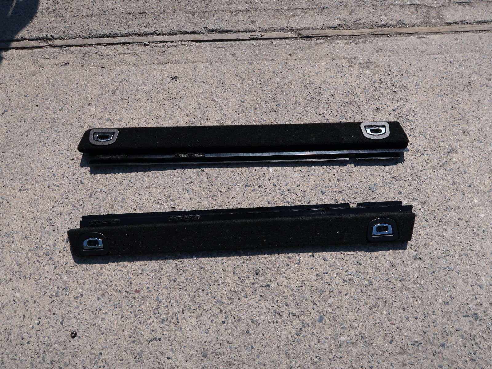 2017-2020 MASERATI LEVANTE GENUINE TRUNK CARGO RAIL BED SUPPORT TRIMS SET OEM