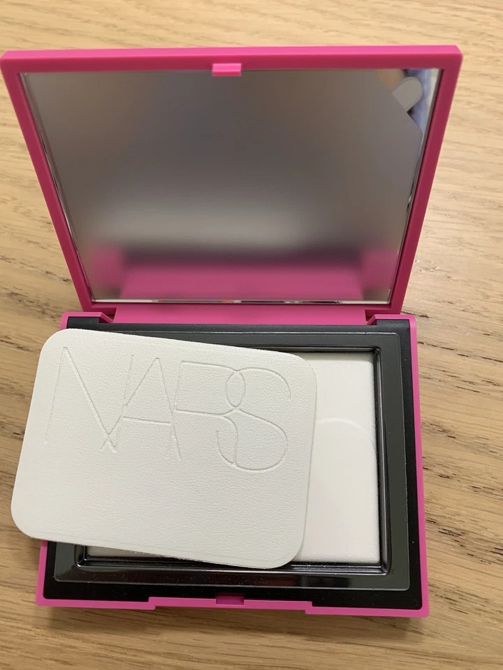 Nars Light Refelecting Setting Powder Valentine‘s day Limited Edition 8.5g - Bild 2 von 4