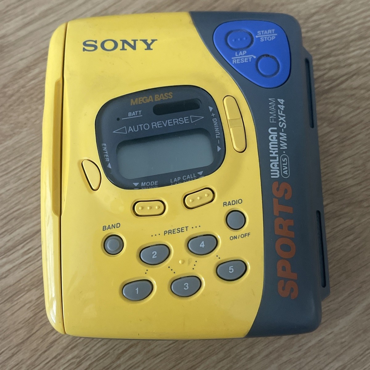 VINTAGE SONY SPORTS WALKMAN WM-SXF44 AM/FM Radio Cassette Player