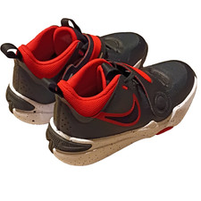 Nike men's Sneaker Size 6 youth