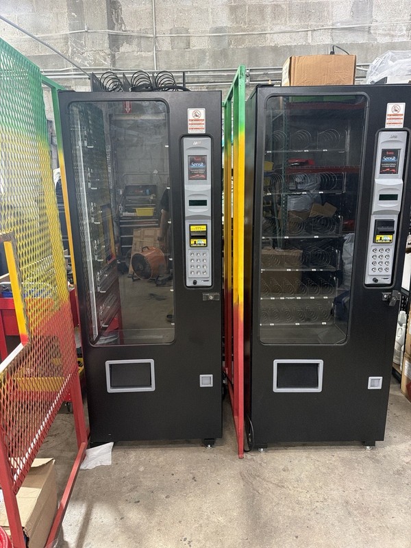 AMS Sensit 3, 39 combo Snack/soda vending machine.  And 1 For Part