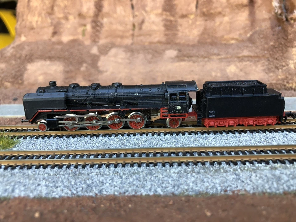 z scale Marklin Steam locomotives 2-8-2 dcc And Led Headligh - Image 2 of 4