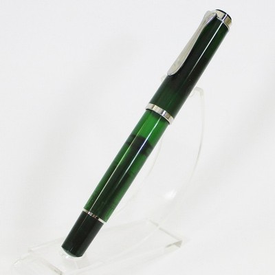 New Pelikan Classic M205 Olivine Special Edition EF Fountain Pen Boxed