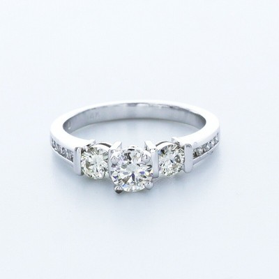 0.97ct E-SI1 Round Natural Certified Diamonds 18k Gold Classic Three Stone Ring