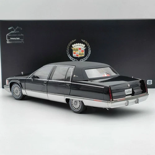 Dealer Edition 1:18 Cadillac Fleetwood Brougham 1992-1994 Black Diecast Edition - Picture 4 of 12