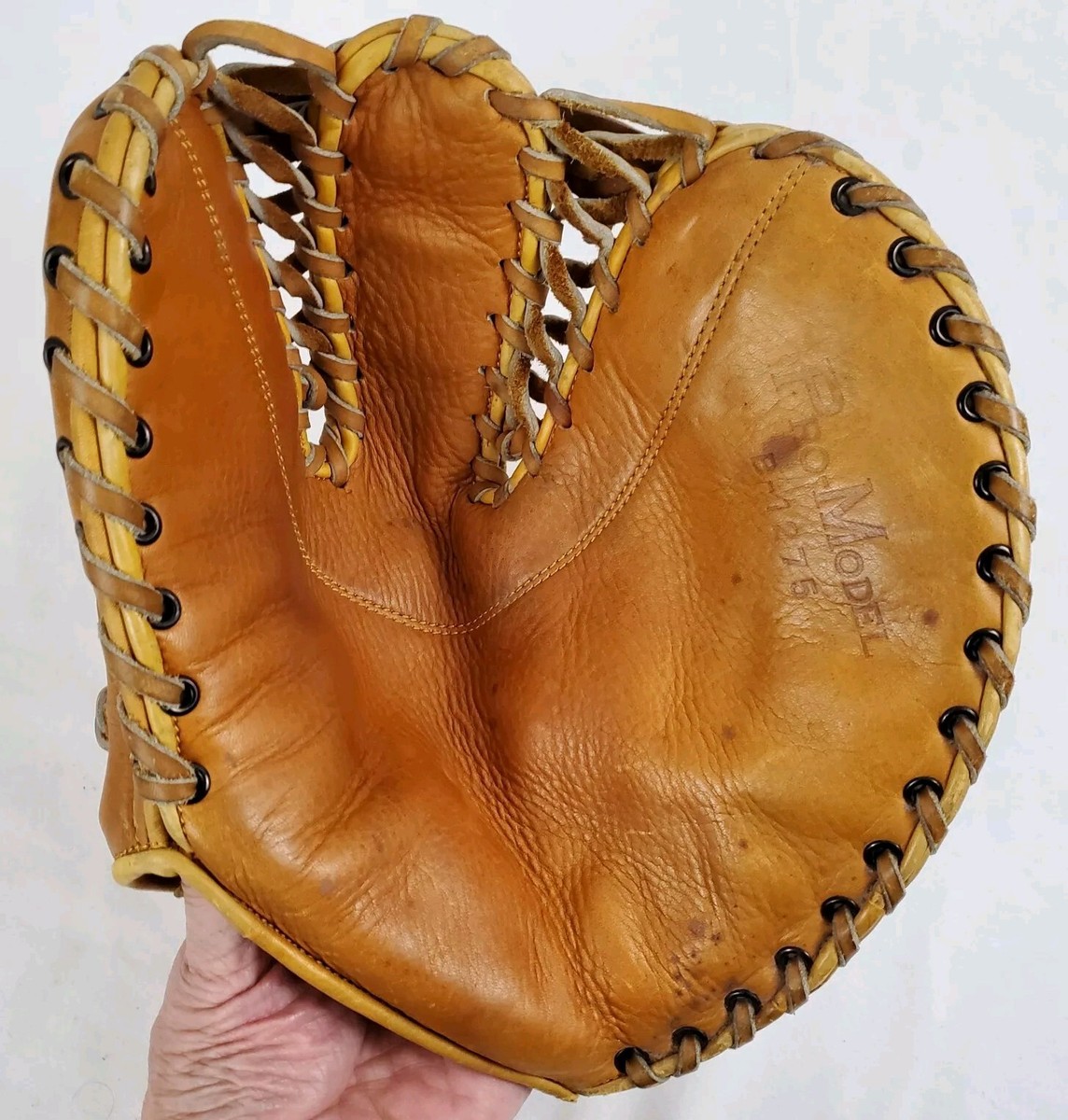Vintage World Wide Imports Pro Model B 1275 First Baseman Glove