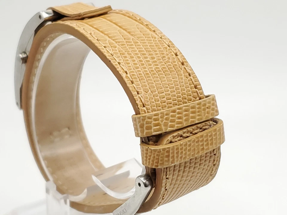 Reloj Mujer DKNY Nueva Batería Tono Plateado Esfera Rectangular 17mm Foto 3 de 4