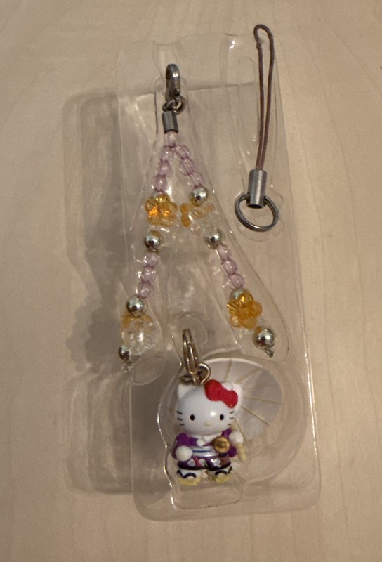 VINTAGE HELLO KITTY KIMONO AND FAN PHONE CHARM MUST SEE!