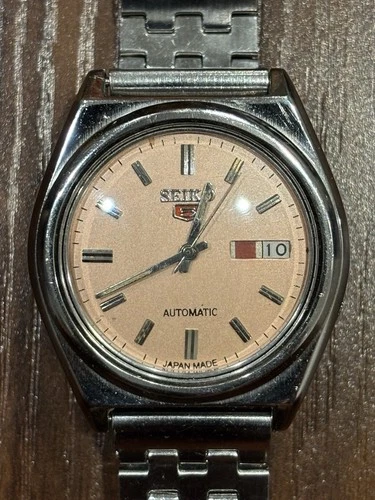 Seiko Men's Automatic Watch 17 Jewels Salmon Dial Cal-7009