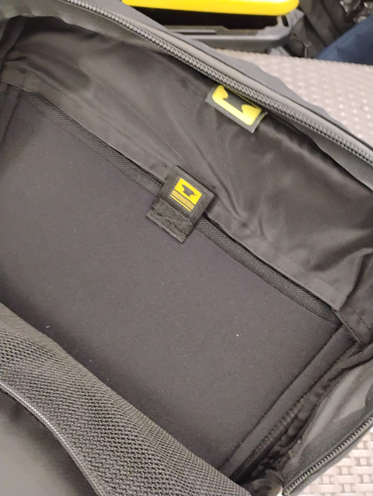 mountainsmith messenger bag Briefcase Laptop Suit… - image 12