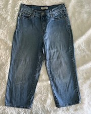 Levi s 512 Women s Capri Jeans Sz 12 Perfectly Slimming High Rise Light Wash