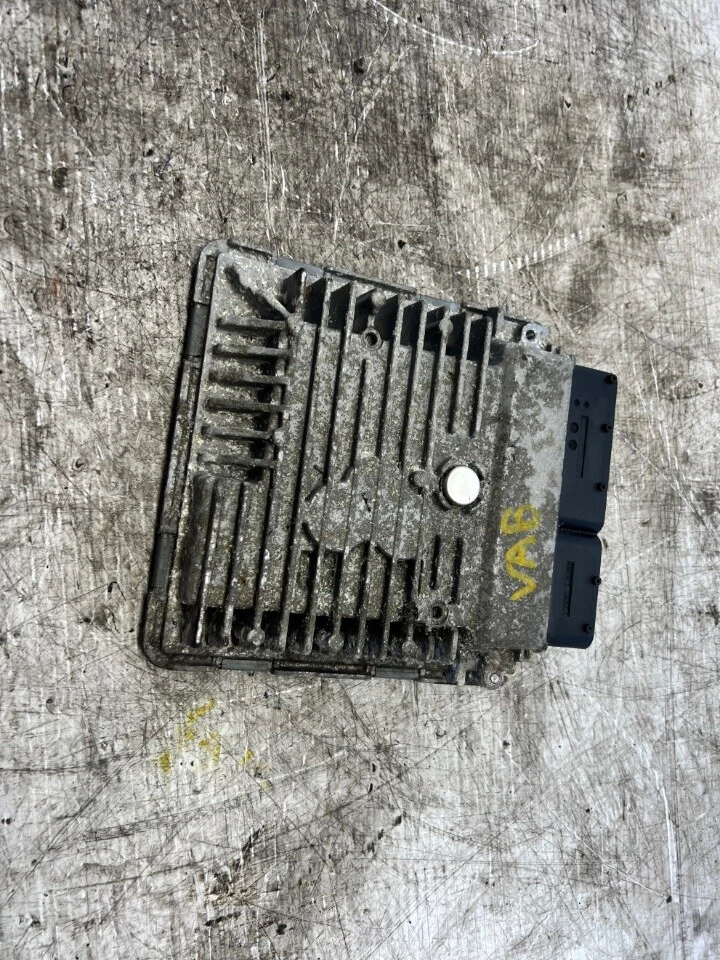 Seat Leon MK3 2012 1,6 TDI-M ECU 03 L 906 023 Foto 4 de 4