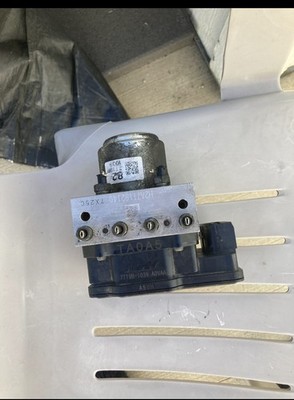 Lock BrakingModule( ABS Module) Honda Acord 2010