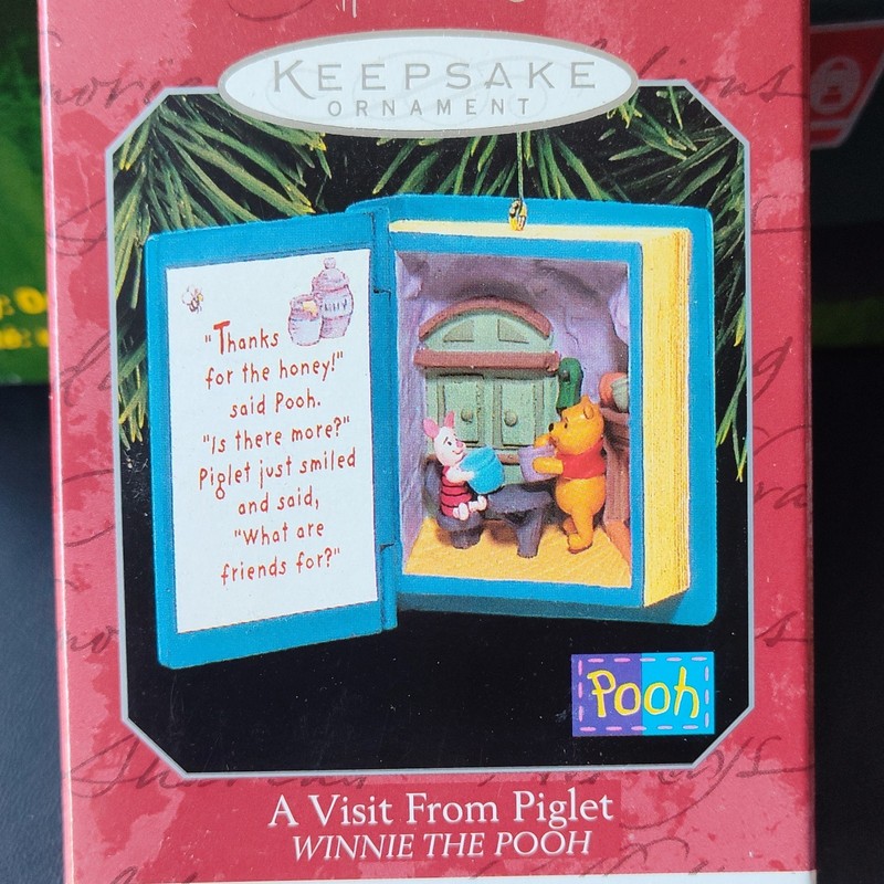NEW HALLMARK KEEPSAKE 1998 A VISIT FROM PIGLET WINNIE THE POOH XMAS ORNAMENT
