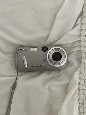 Sony Cyber-shot DSC-P92 5.0MP Digital Camera - Silver for sale