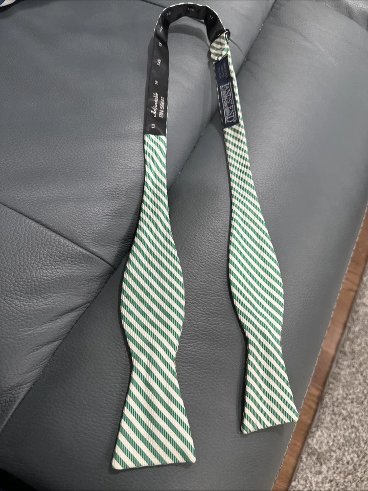 Pajarita Lands End. Seda, verde y blanco Foto 2 de 4