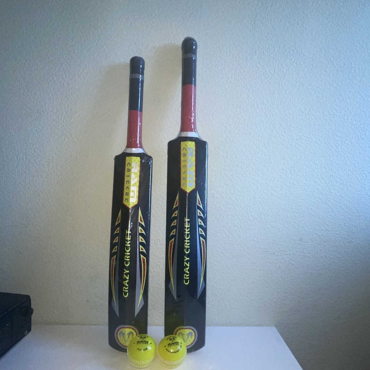 Stumps De Cricket RAM En Plastique - Noir/Jaune/Rouge | Pour Jeu D'Intérieur