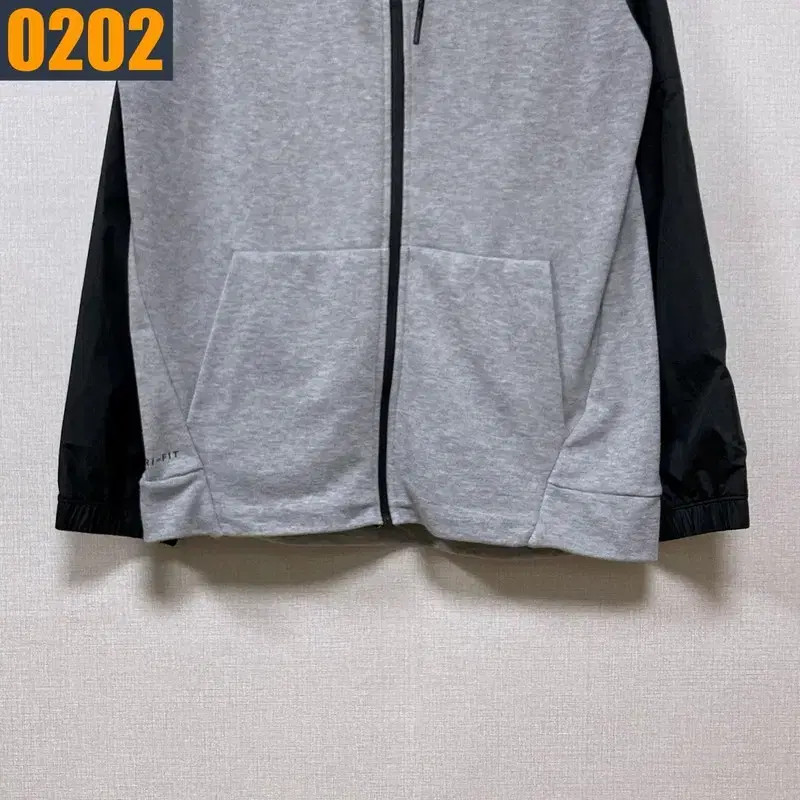 Nike Hoodie Zip-up Jacket Men's Size 270 thumbnail 7