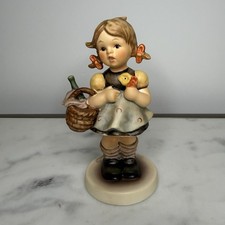 Goebel Hummel Exclusive Edition Figurine 563/0 “Little Visitor” 1994/95 EUC