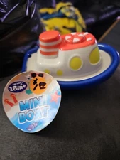 Dolgen Plastic Mini Toy Boat- 5 Inches Wide, 3 Inches Tall