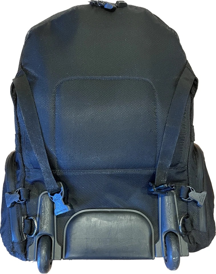 Mochila Tenba Shootout Rolling Camera, Grande (Preta) MSRP $320 - Com Bolsa Grátis - Imagem 4 de 4
