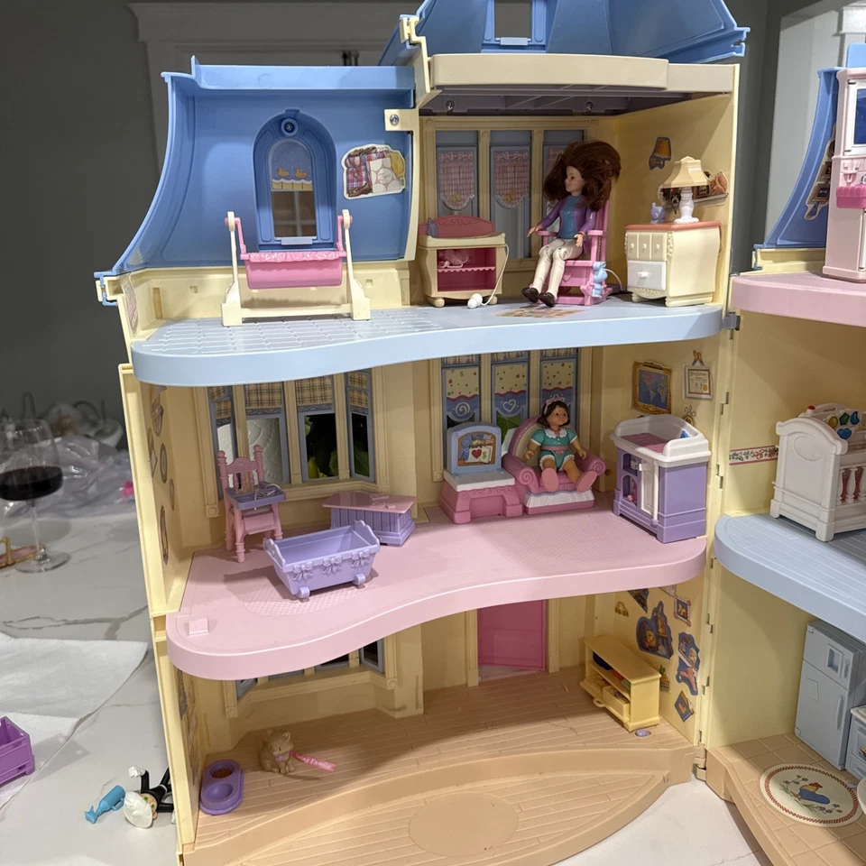 Fisher Price Loving Family Dollhouse Great Used Condition (local pick up only) - Image 3 of 4