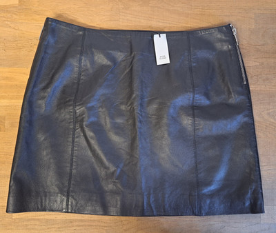 River Island Echtleder Rock schwarz 18 kurz gerade 2 Reißverschlüsse - neu
