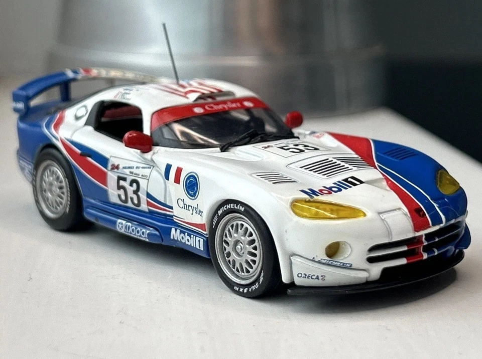 1:43 Universal Hobbies Dodge Viper GTS-R 1998 Le Mans Drudi/Bell/Donohue #53 Foto 2 de 4