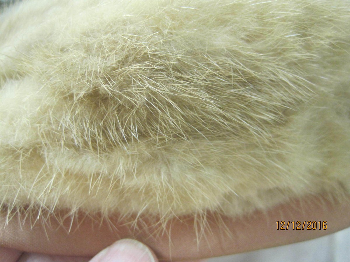 Vintage Mink ? Trimmed Pillbox Hat Designed by Lora Vintage Lora Petite Size Mink Fur Pillbox Hat | eBay main image 3