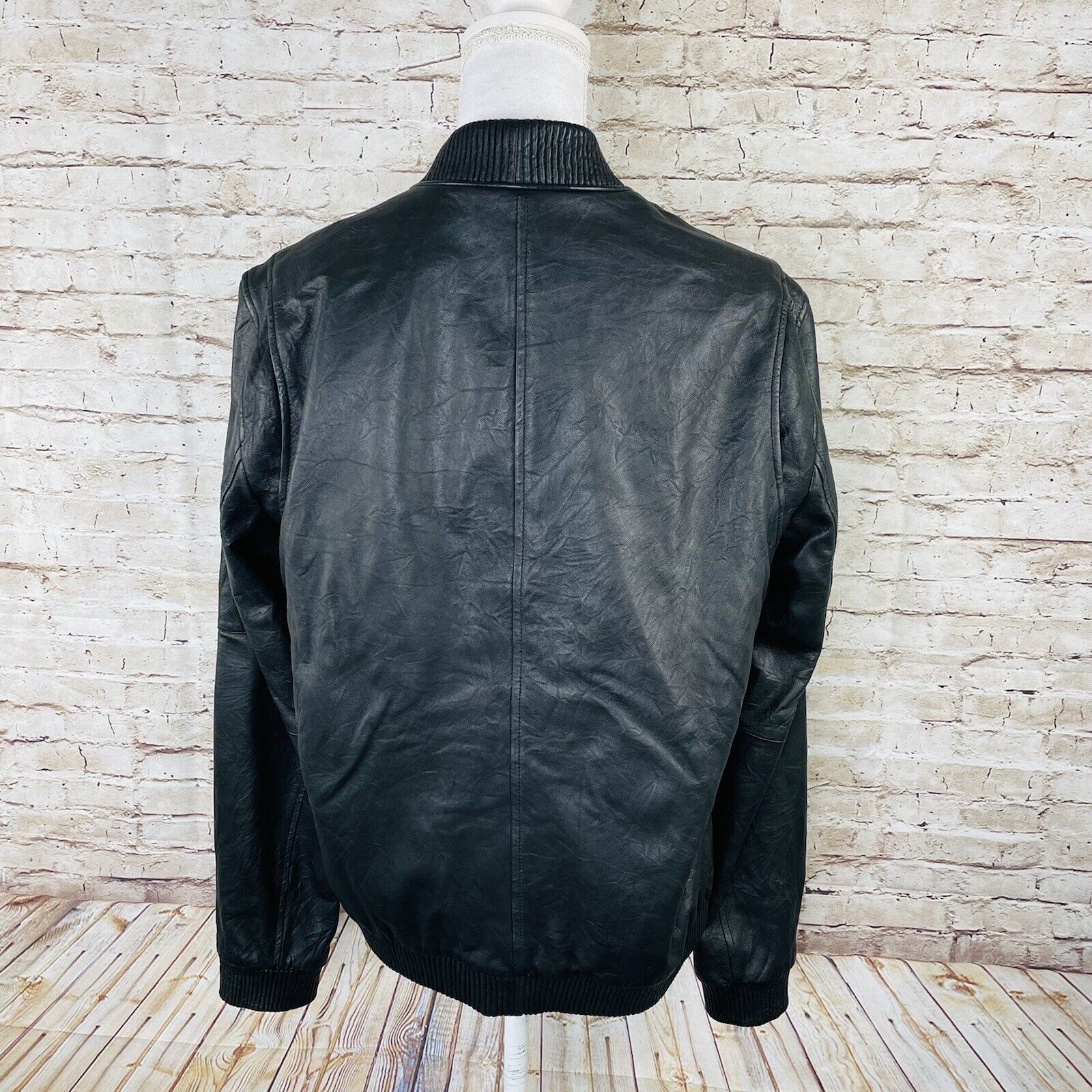 Vince lambskin Black leather Bomber jacket Sz M F… - image 5