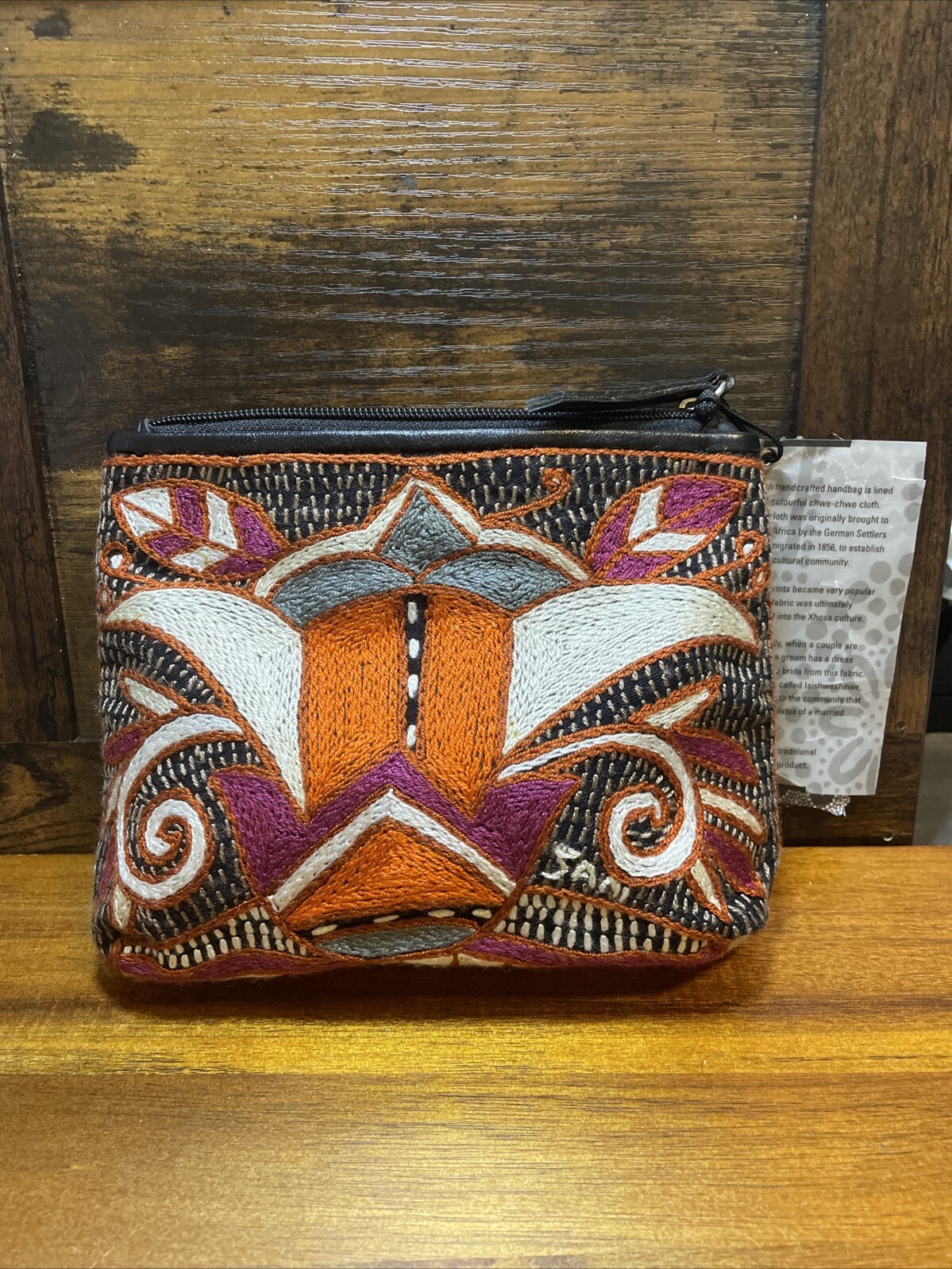 HANDBAG CLEVER CARRIAGE COMPANY  Abstract Floral And Black Clutch. NEW WITH TAGS-image