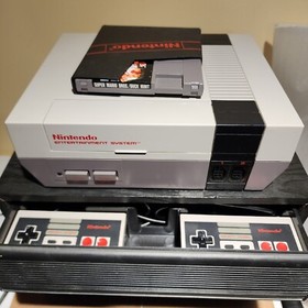 Nintendo NES Console Action Set Complete + NES 2 Drawer 28 game Storage Box. OEM
