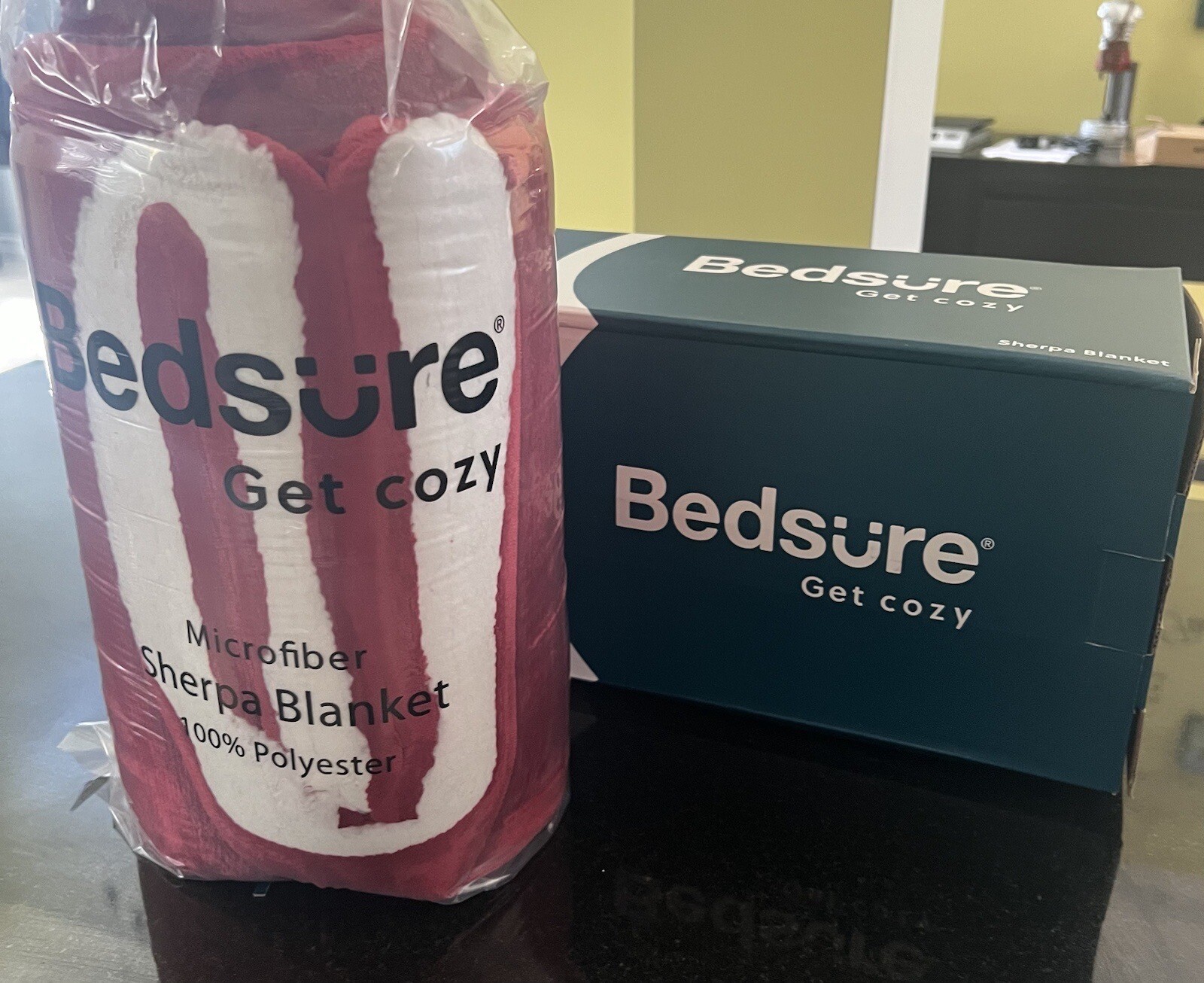 Bedsure Sherpa Fleece Blankets Twin Size Red/white Thick Fuzzy Warm