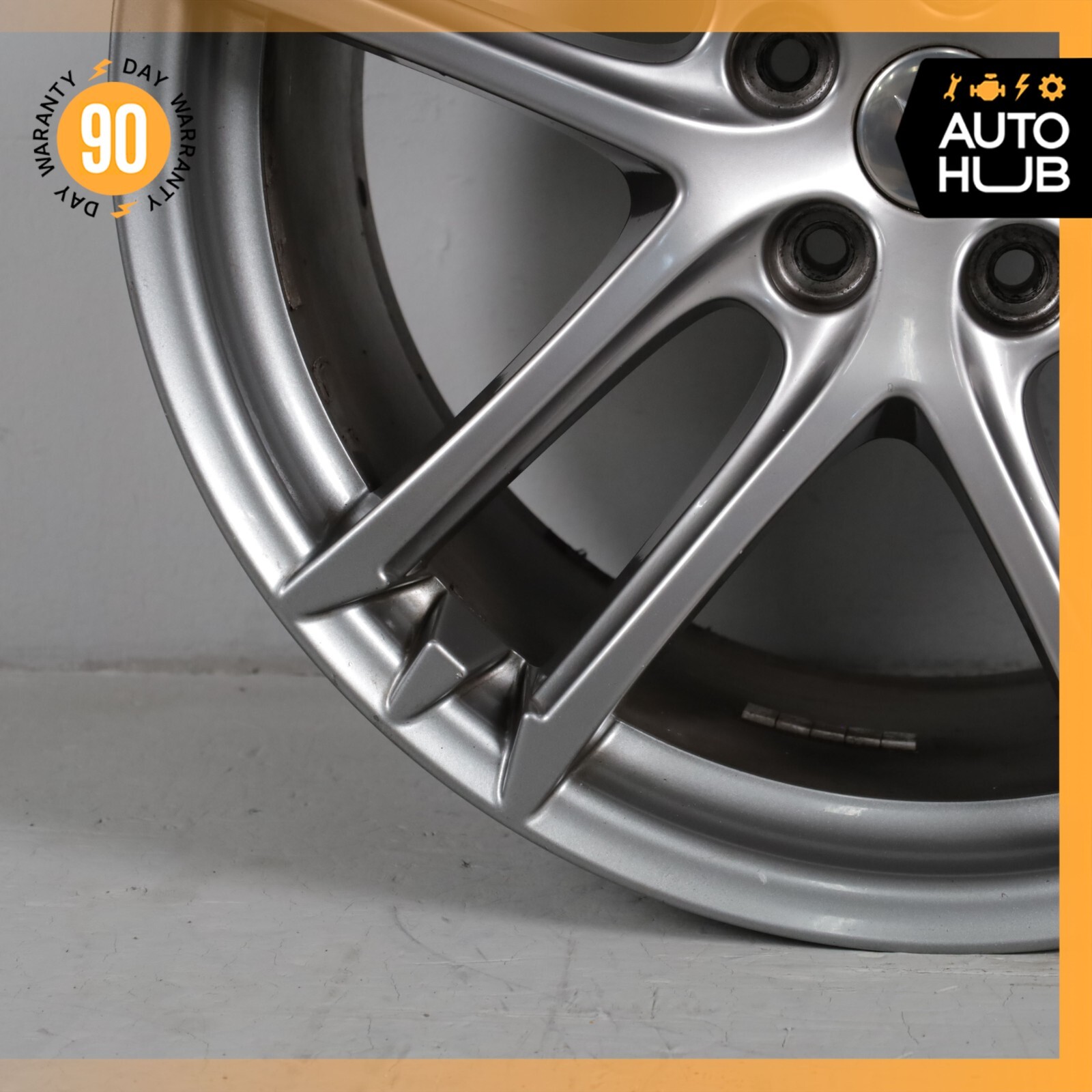 Maserati GranTurismo M145 10.5 x 20 20" Rear Wheel Rim Graphite OEM