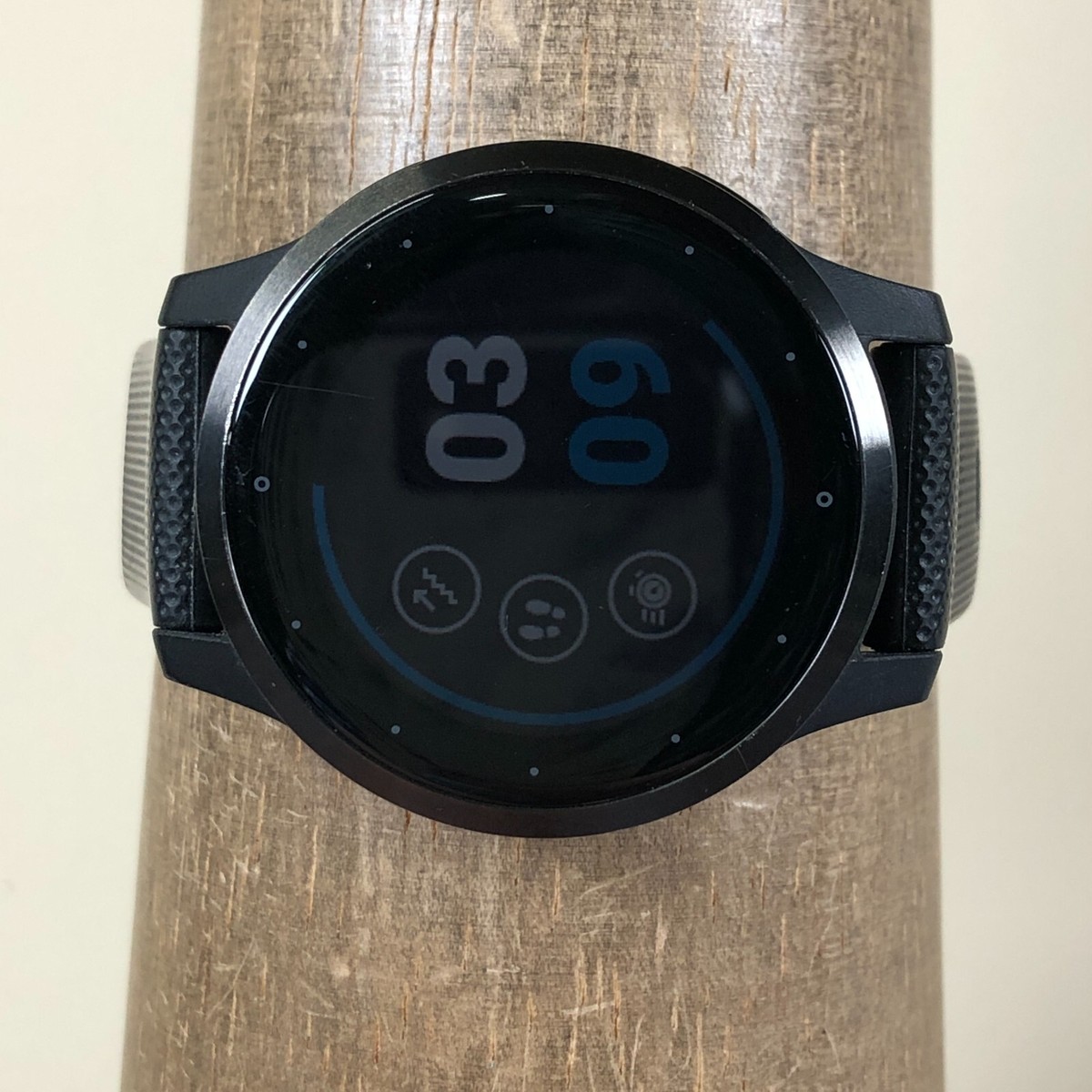 Garmin Vivoactive 4S GPS Black Silicone Smart Running Watch Garmin Vivoactive 4S GPS Black Silicone Smart Running Watch