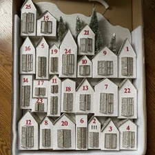 Pottery Barn lit Glitter House Christmas Advent calendar New In Box!!