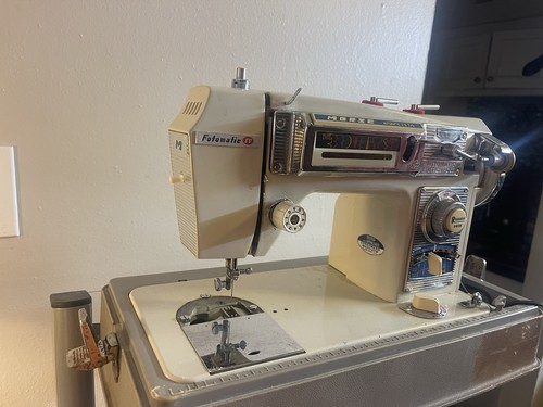 Macchina da cucire MORSE MODEL 4400 ZIG ZAG FOTOMATIC IV VINTAGE con pedale - Foto 8 di 17