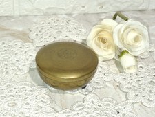 VECCHIA SCATOLETTA IN OTTONE CON INIZIALI PORTA PILLOLE BOMBONIERA DIAM 6,5