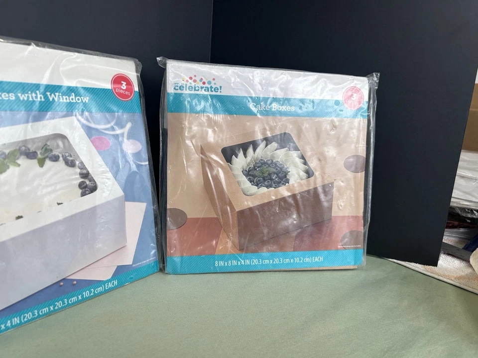 "Cajas de golosinas Celebrate con ventanas 8x8"" buenas para pasteles y cupcakes 9 en total" Foto 3 de 4