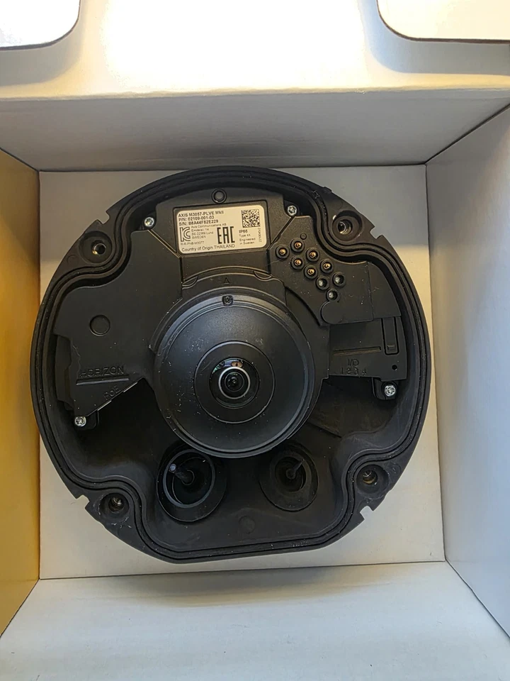 Cámara de red domo fija ojo de pez Axis M3057-PLVE Foto 4 de 4