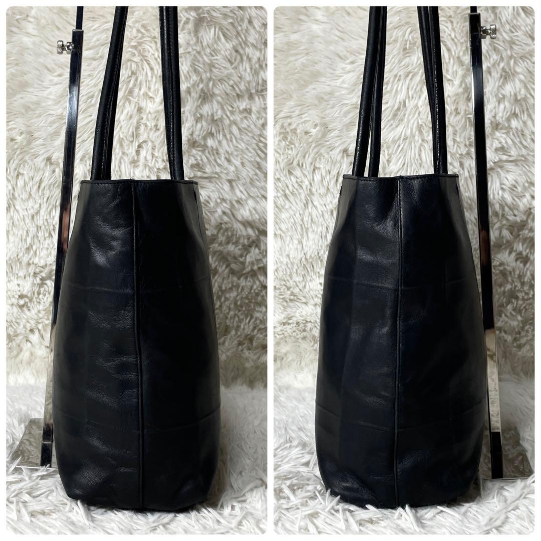 PRADA All Leather Tote Bag Black Quilted Logo Engraved Handbag Used thumbnail 5