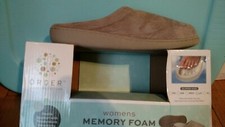 ladies size large slippers tan memory foam VERY comfortable great quality New