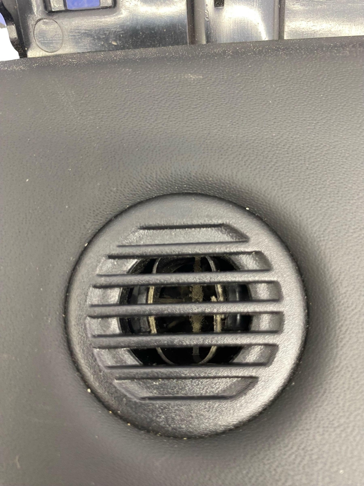2017 - 2024 MASERATI LEVANTE M161 OEM FRONT LEFT LOWER DASH KICK PANEL *SCUFF*