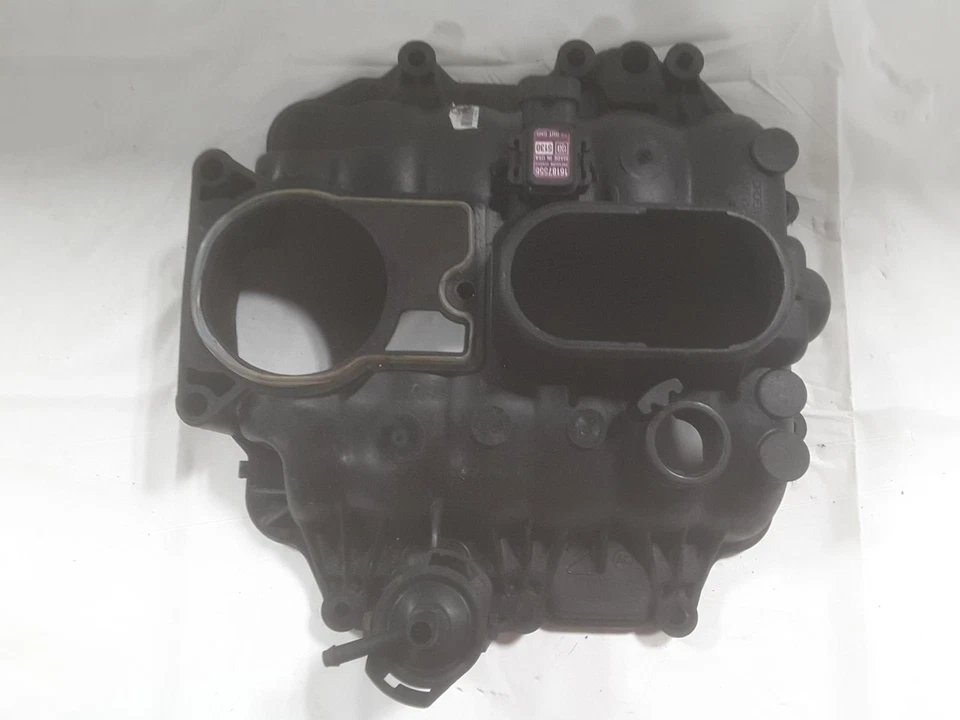 Used Upper Engine Intake Manifold fits: 1996 Chevrolet Astro 6-262 4.3L upper Up - Изображение 2 из 4
