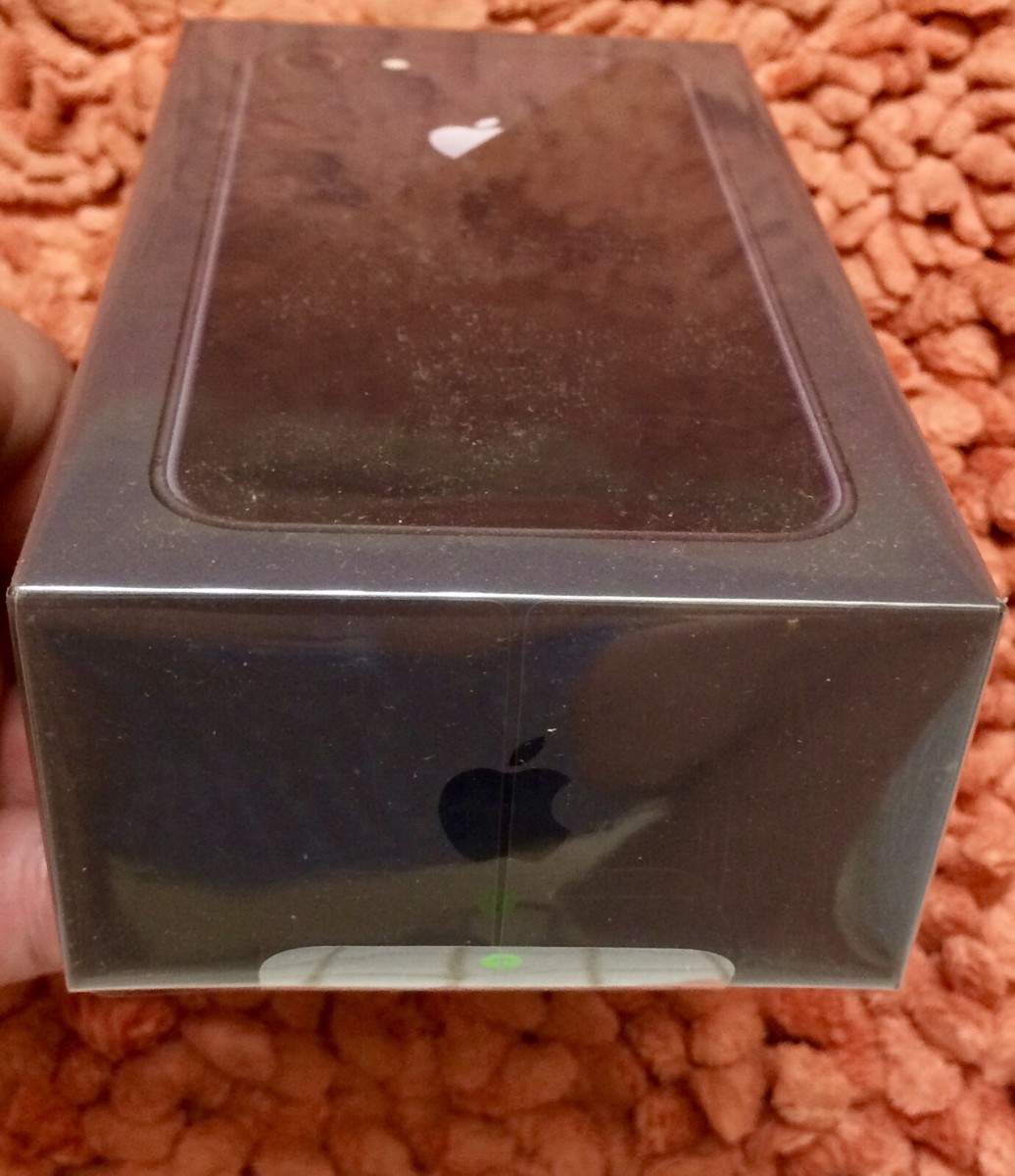 Apple iPhone 8 - 256GB - Space Gray (Factory Unlocked) Smartphone