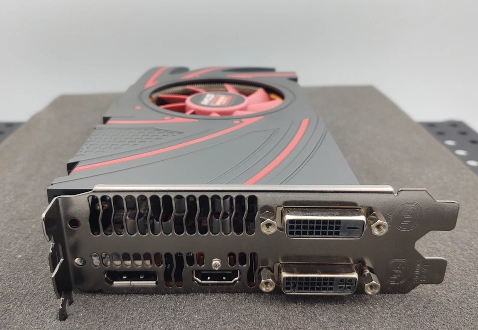Dell AMD Radeon R9 270 2GB GDDR5 Video Card 09KYFK - Image 4 of 4