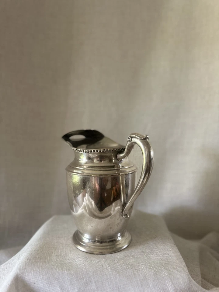 Pedestal de jarra de agua vintage de media luna deslustrada plateada 3155 Foto 4 de 4