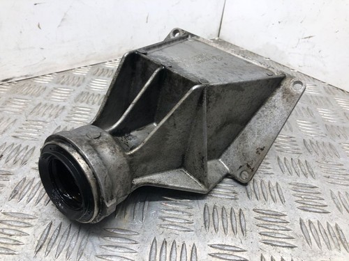 BMW 5 E60 E61 2006 Halterung Lagerbock Lagergehäuse Antriebswelle 59280110