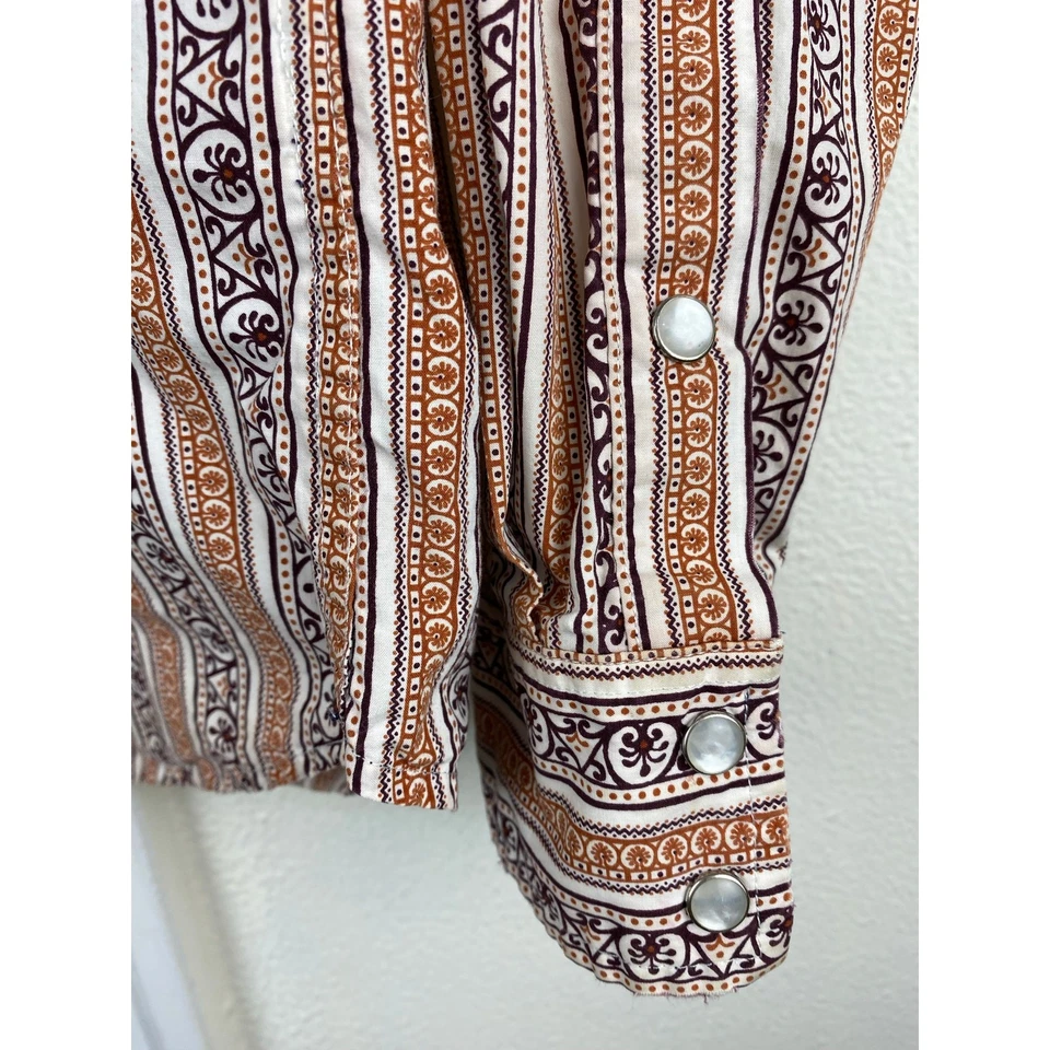 Fossil Men's Size M Vintage Fit Brown Striped Pearl Snap Front Western Shirt - Image 2 of 4