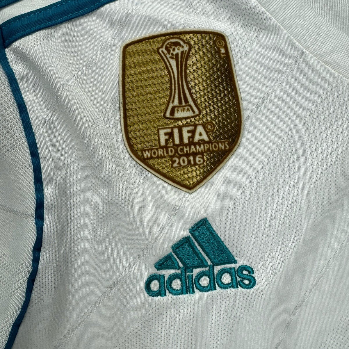 Real Madrid Jersey Siccer 2016 Fifa World Champions Shirt S Adult